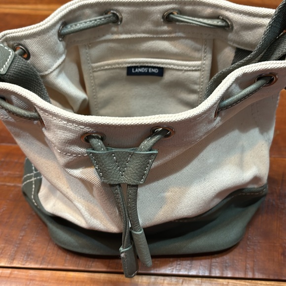 Brand new, still in the packaging! Lands End Canvas Bucket Tote - Picture 5 of 10